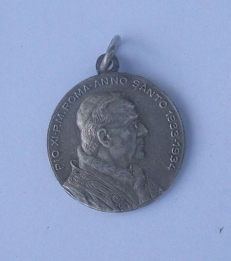 PIUS XI (Pope 1922-1939) - a vintage Holy Jubilee Year 1933/1934 medal