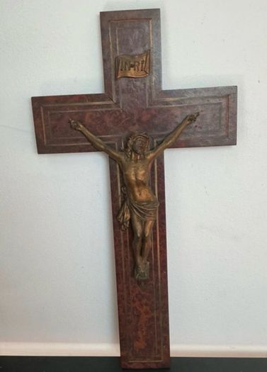 1940s Wooden Wall Crucifix / Cross