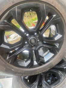 Range Rover  alloys and new tyres