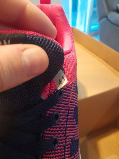 Navy and pink size 41 runners from caitlin dublin