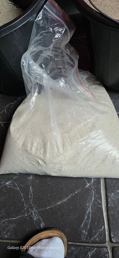 White sand for aquarium