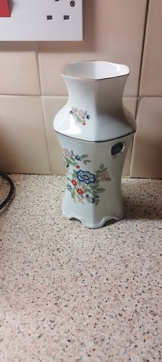 Royal Tara Vase