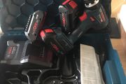 Bosch drill 18-90 with 3x4amp battery's