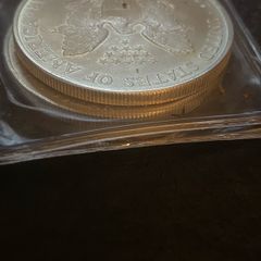 2006 American Silver Eagles excellent choice for collectors or investors.