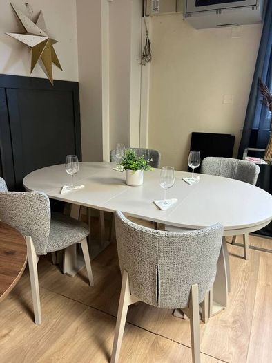 Brand New Extandable Table 180 cm and 4 Chairs