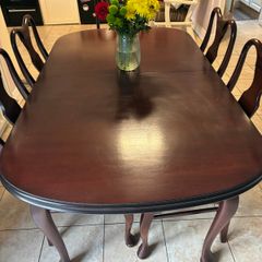 Solid mahogany Dining Table and 5 chairs