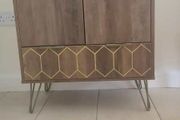 Wine cabinet