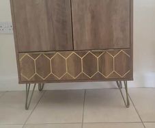 Wine cabinet