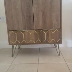 Wine cabinet