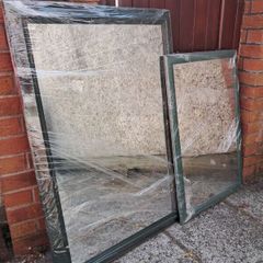 2 Mirrors