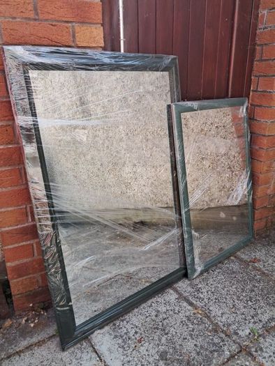 2 Mirrors