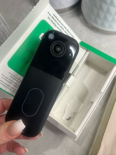 Doorbell video and camera battery powered