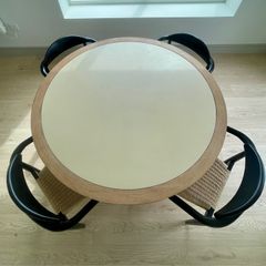 Dining table and chairs new, used for show apartment