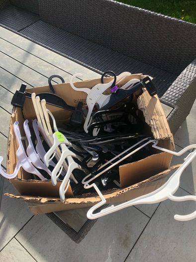 Children's clothes hangers