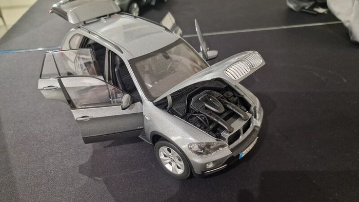 Bmw X5 4.8i E70 Kyosho 1:18