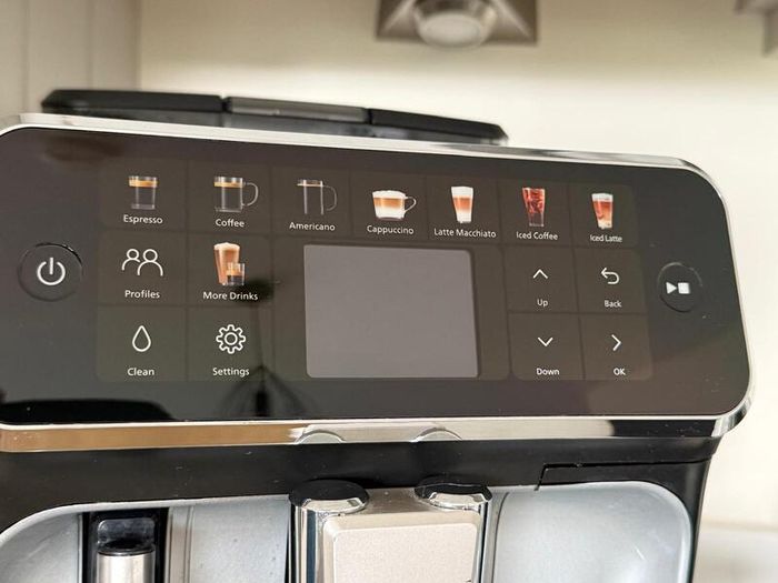 Philips Series 5500 LatteGo Fully Automatic Coffee Machine (EP5546/70) - Mint Condition