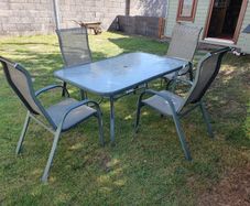 patio table and chairs
