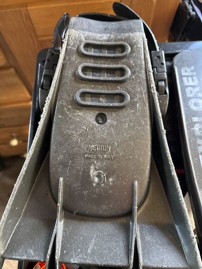 scuba diving fins - medium