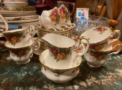 royal albert old country rose pattern teaset