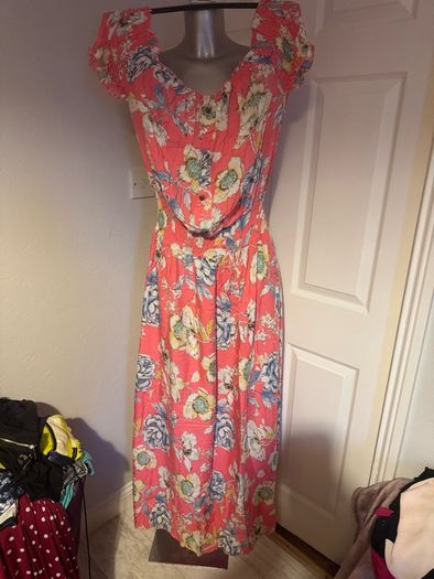 Brand new Boohoo full length maxi floral dress size UK20 EU48 Postage included