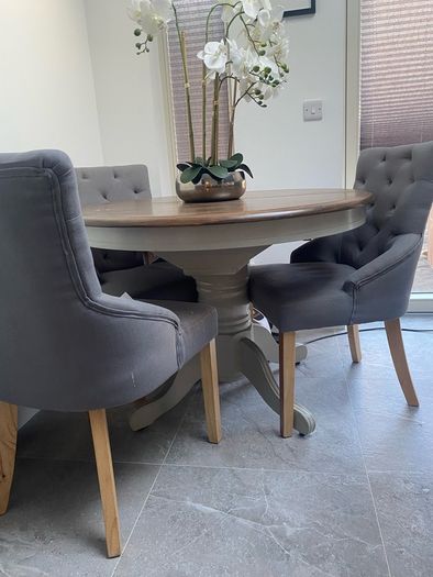 extendable wood table