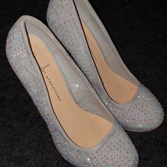 Beautiful brand new grey diamante heels size 39/6