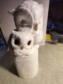 Royal Osborne White Bone China Ornament  Pair Of Owls / Mother & Baby