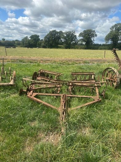 Antique farm machinery: 10 machines