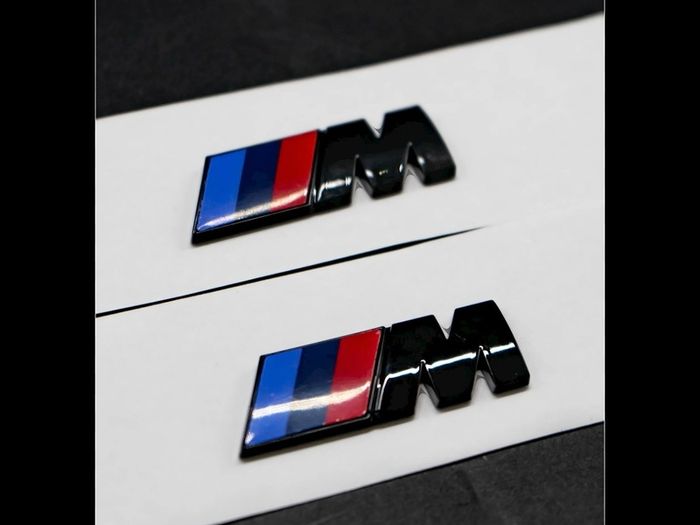 Bmw boot M badge gloss black