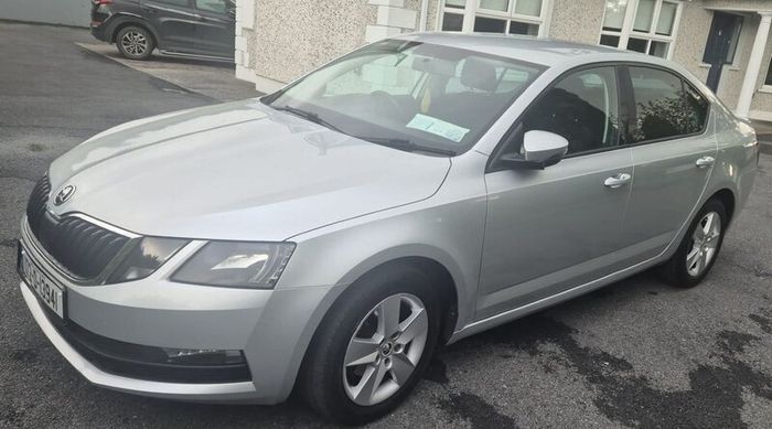 Skoda Octavia 2017 (172) Ambition 1.6tdi 115hp 4dr