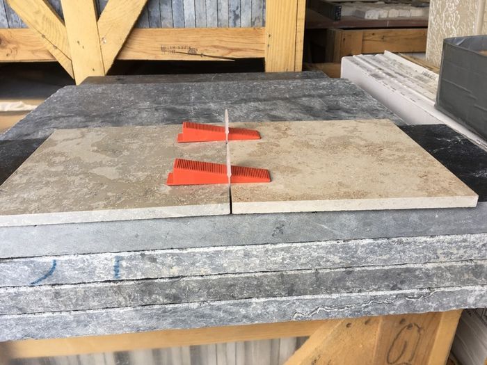 Complete Professional tiling system clips, wedges, pliers, see text for details pls