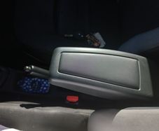 Dacia sandero  central arm rest