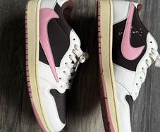 Nike TS trainers