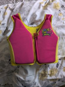 float vest
