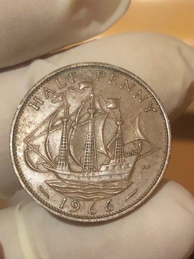 Elizabeth Halfpenny  x28 Pictures of each coin