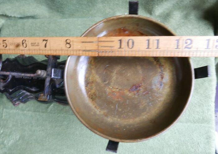 Vintage Libra Scale Co. Made In England Black & Gold Balance Weighing Scales Kitchen Baking Cast Iron Brass Metalware Heavy Antique