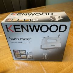 hand mixer and cake baking form