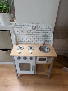 toy kitchen and accessories