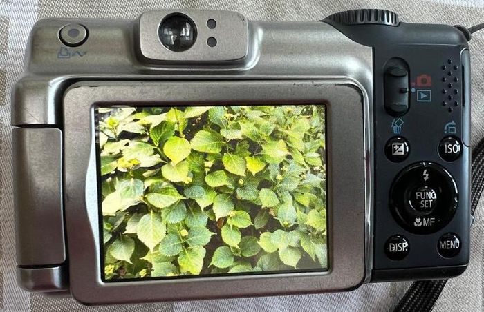 Canon 650is digital Camera
