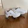 roller skate shoes Image 5