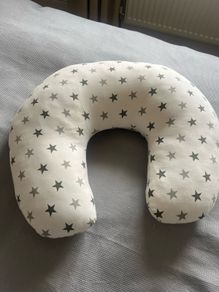 pregnancy and feeding pillows