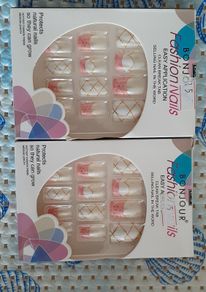 Fake nails