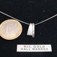 9ct  white gold diamond necklace