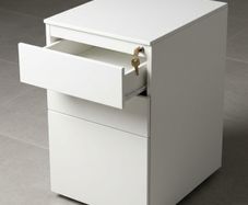 3 White 3-drawer mobile office pedestal with lock