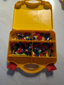 Lego carry case with lego