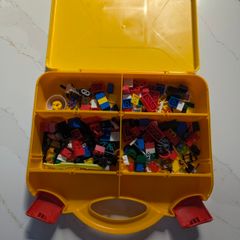 Lego carry case with lego