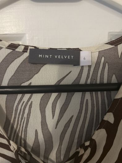 mint velvet top