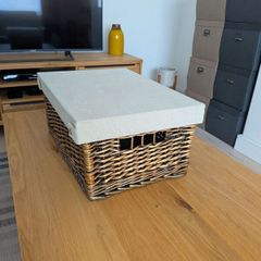 Storage box
