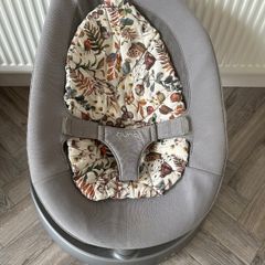 Nuna Leaf baby bouncer