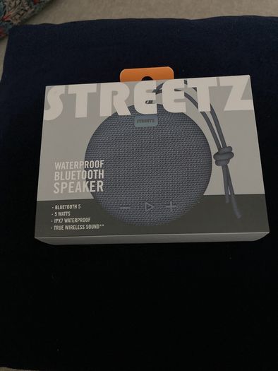 Streetz waterproof bluetooth speaker